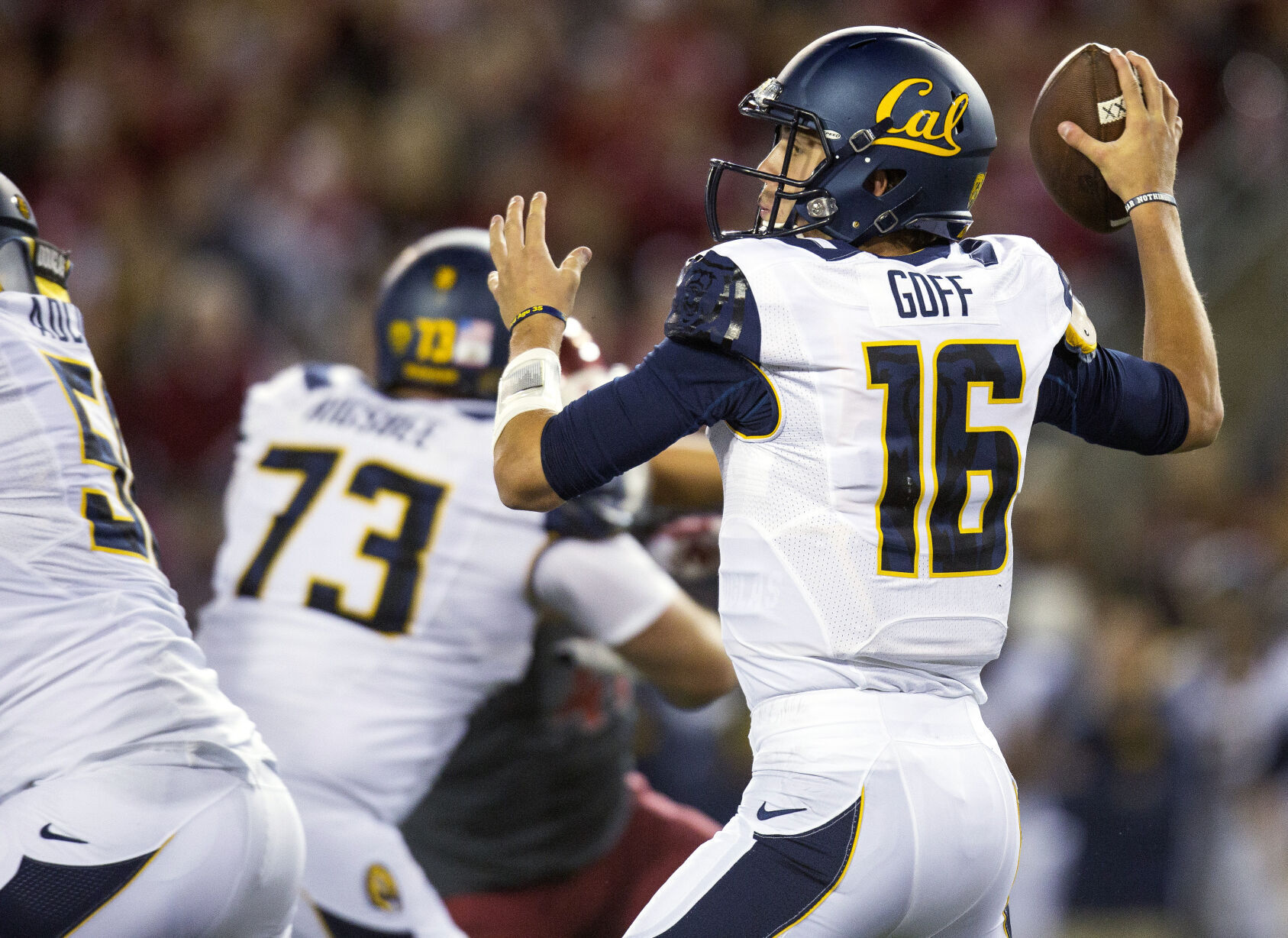 2014: Jared Goff throws for 527 yards and 5 touchdowns in Cal win